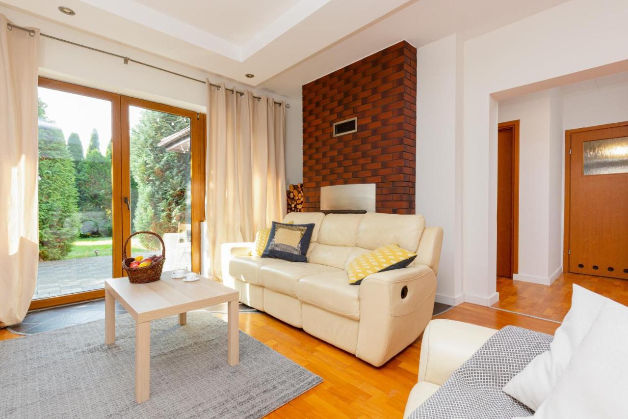 Villa Holiday House Cinema Experience Warsaw Michalowice By Renters Exterior foto